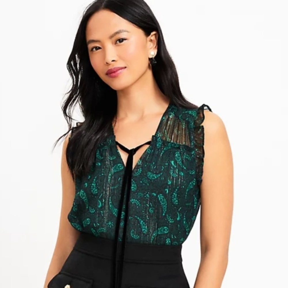 Loft Shimmer Paisley Velvet Flutter Tie Neck Green Top Sz LARGE